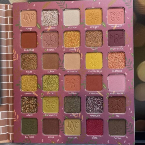 Rude's Potpourri in Flower Child - 30 Pressed Pigment & Shadow Palette - Picture 2 of 5